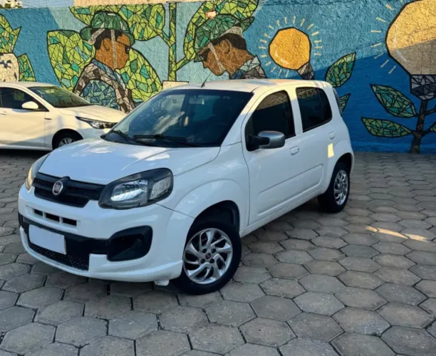 Fiat Uno Attractive 1.0 EVO Fire Flex 8V 5P 2021