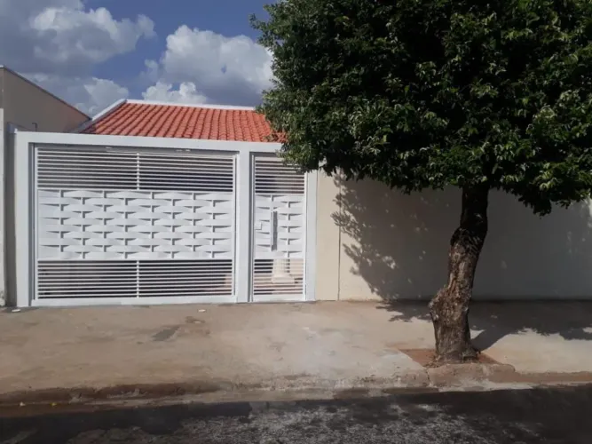 Casa para Locação com 4 Dormitórios no Bairro Palmital em Marília/SP