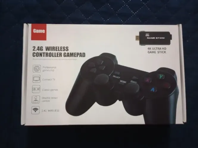 Videogame Retrô Game Stick 4K c/ 2 Controles Sem Fio - Completo na Caixa