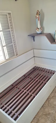 Vendo Cama Solteiro de Mdf c/Cama Auxiliar