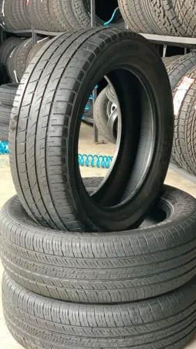 Pneu 225/60/R18 seminovo Austone em excelente estado 