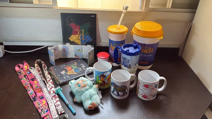 Kit papelaria e canecas