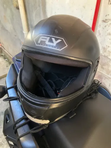 Capacete FLY