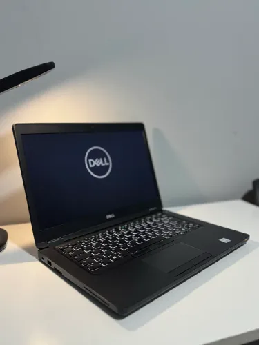 Notebook Dell Latitude- i5 de 8 geração- 8GB RAM - SSD 256