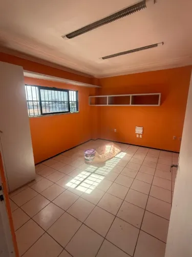 ALUGO APARTAMENTO NA AVENIDA DR THEBERG 1468