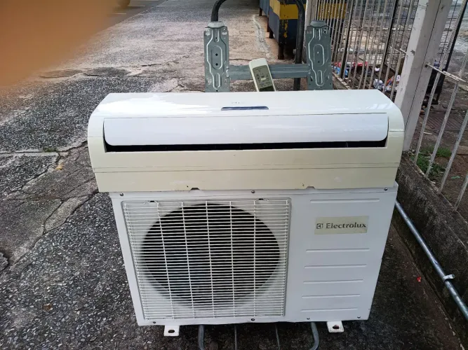 Ar Condicionado Eletrolux 12000 brus
