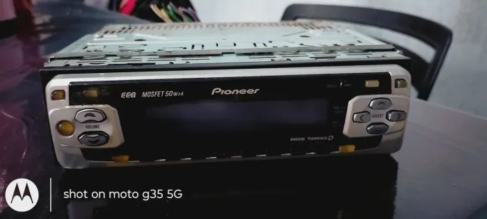 CD Player Automotivo AM/FM Saída RCA e Conexão IP- Bus