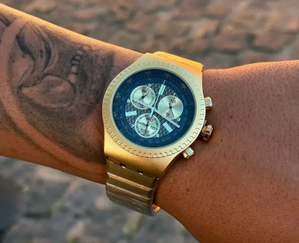 Relógio Estilo Swatch Dourado Fosco - Aço Inoxidável + Vidro Safira<br>