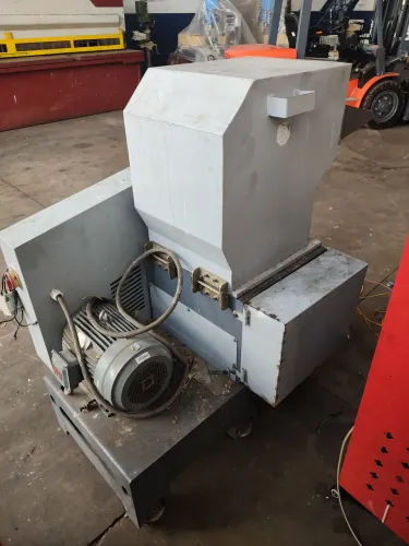 Moinho plástico Rhong RG 2640E