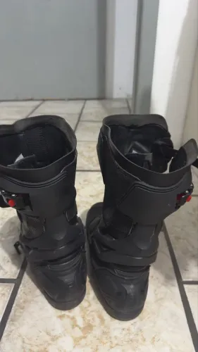 Vende-se bota X11