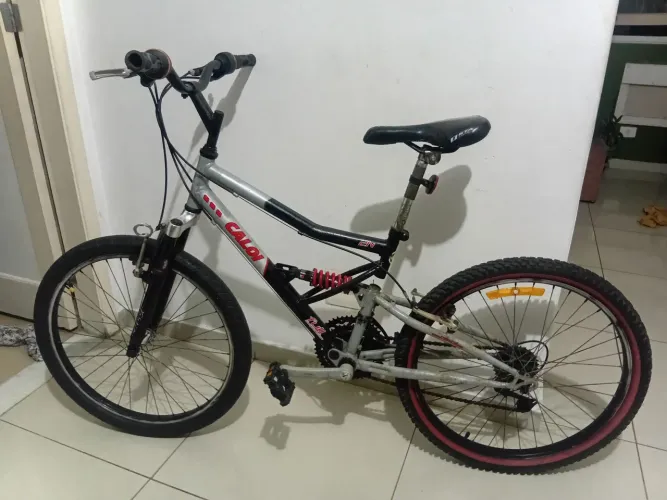 Caloi aro 24 bom estado 21v