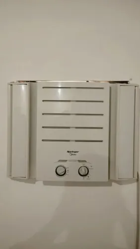 VENDE SE AR CONDICIONADO SPRINGER MIDEA 7,5 MIL BTU/H