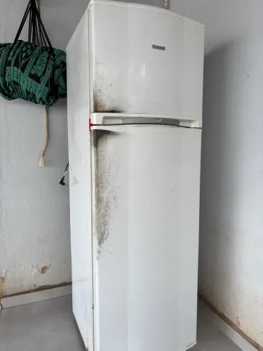 Vende-se Geladeira usada 
