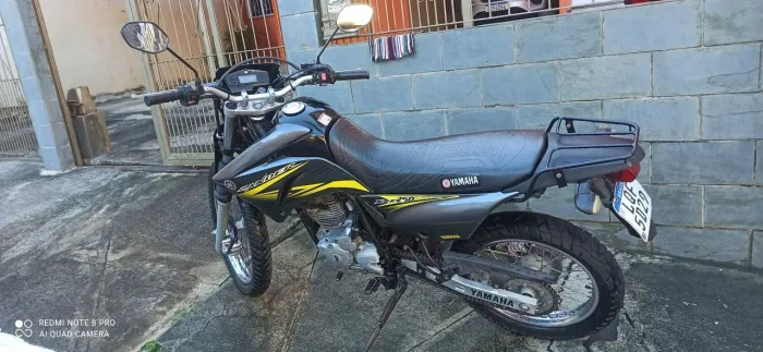 Lander XTZ 250 moto de garagem 