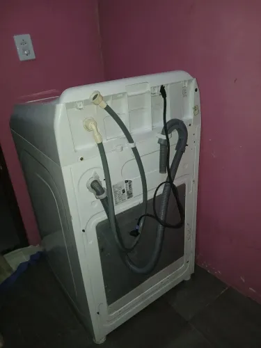 Vendo uma máquina de lavar roupas Electrolux modelo lede 14 14kg