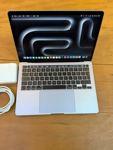 MacBook Pro 2020 i5 16/512 Touchbar 