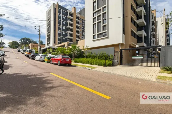 Apartamento para Locação no Tingui | 2 Quartos (1 Suíte) | Sacada com Churrasqueira | Cond