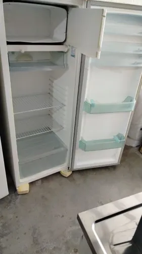 Geladeira simples electrolux com garantía