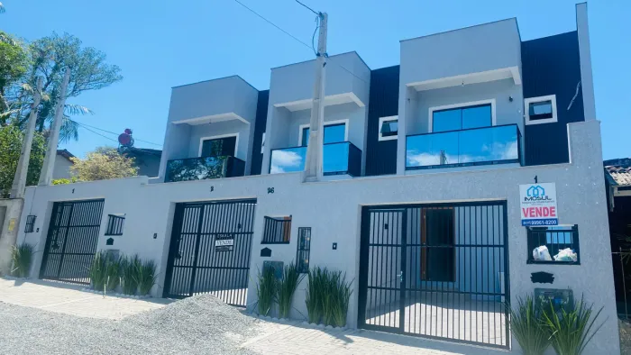 Sobrada Geminado Alto Padrão 3 Quartos João Costa Joinville