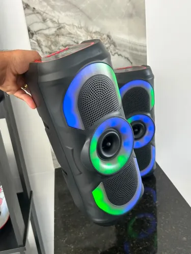Caixa de Som Portátil XTRAD CS-30 50W Bluetooth com LED RGB e TWS