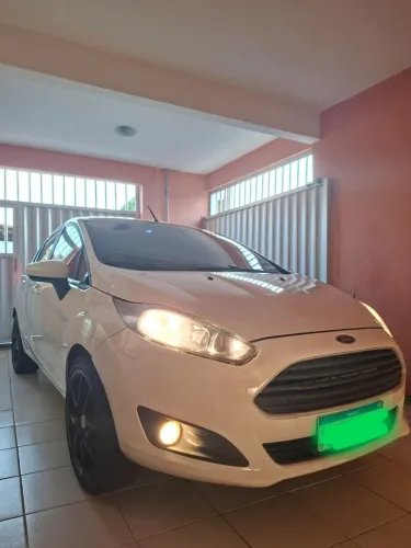 Ford Fiesta 1.5 16V Flex Mec. 5P 2014