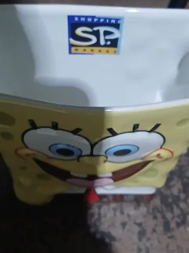 CANECA BOBE ESPONJA 3D EM ÓTIMO ESTADO 