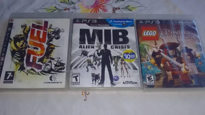3 jogos midia fisica de PS3 originais!!!