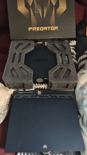 Acer Predator Helios 16 Notebook Gamer i9-13900HX RTX 4080 12 GB 64 GB RAM SSD 2 TB 240Hz
