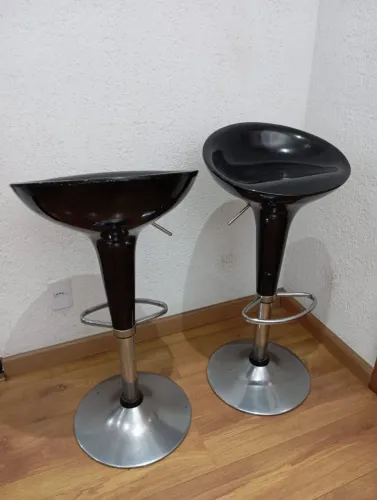 Vendo banquetas pretas