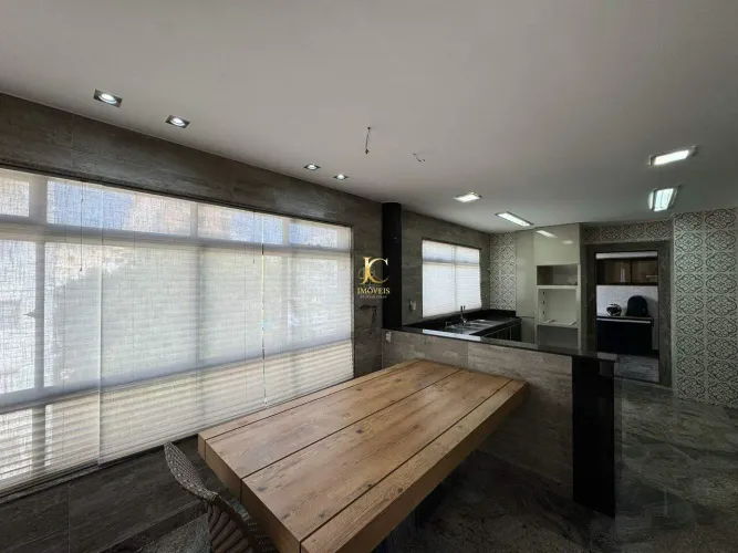 Apartamento de 230 m² à venda em Divinópolis 4 quartos, 3 vagas, Bairro Sidil