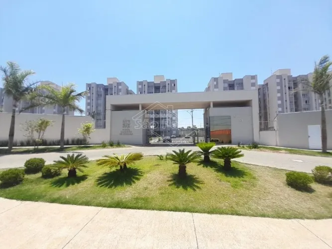 Locação de Apartamentos / Padrão na cidade de Araraquara