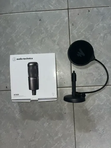 At2020 Microfone condensador