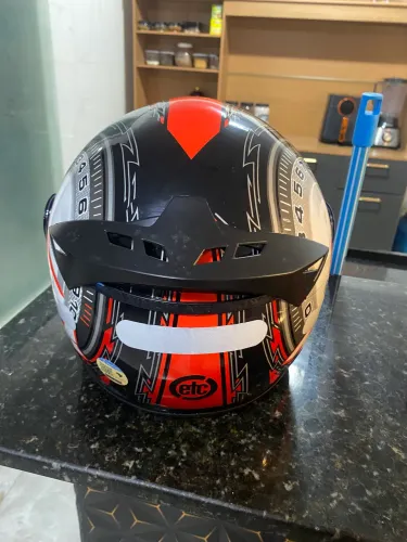 Capacete Gladiator Robocop