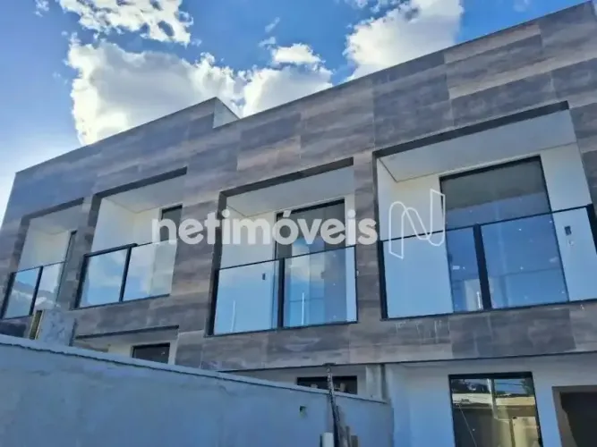 Casa à venda no Bairro Copacabana 78 m²; , 2 quartos com suíte