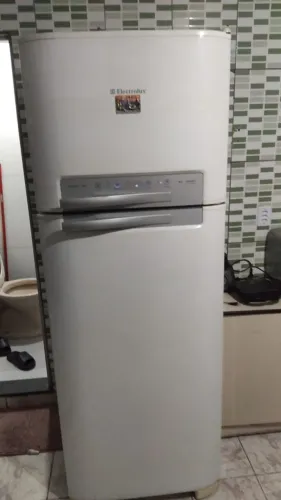 Geleira Electrolux Frost Free 