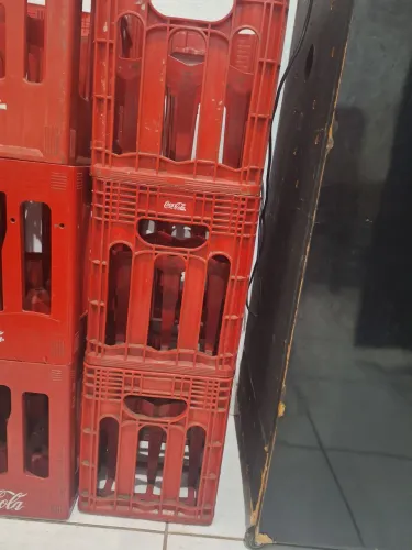 Caixa de Coca 2 litros retornável 