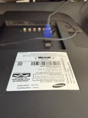 Televisão Samsung 40? com defeito 