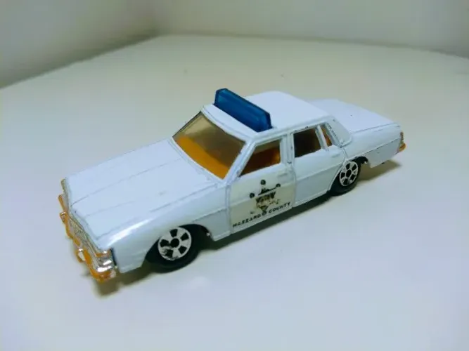 Carrinho ERTL Pontiac Bonnevlile