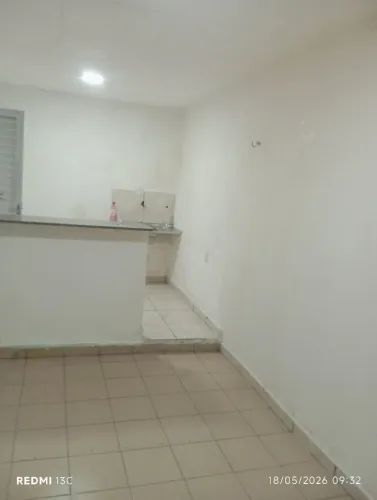 Alugar quitinete com dois banheiros 