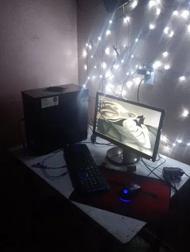 Computador completo funcionando perfeitamente