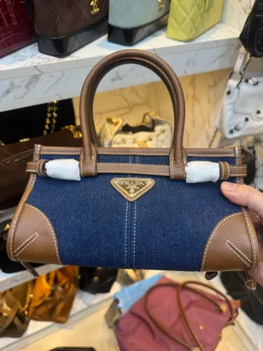 Bolsa de couro legítimo e jeans denim modelo italiano da Prada bonnie