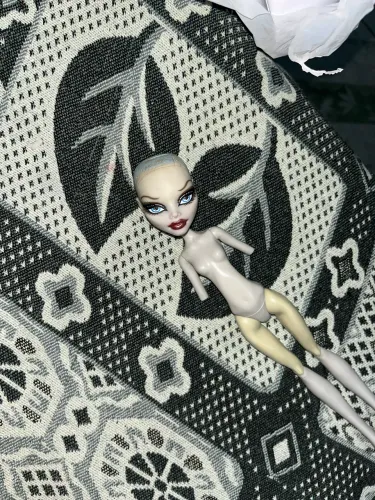 boneca monster high reapaint Ghoulia básica 