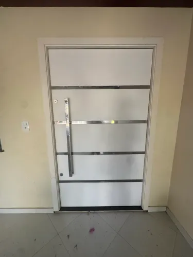 Vendo porta pivotante 1.15 m