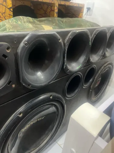 Vendo som automotivo