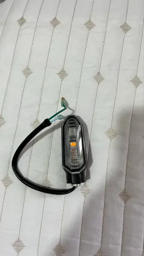 Seta dianteira direita Adv 150 honda