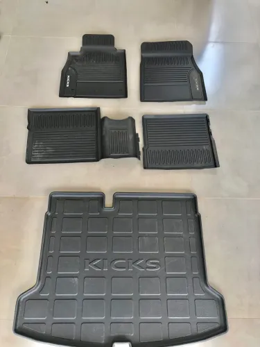 Tapete bandeja original  Nissan Kicks antigo interno e porta mala