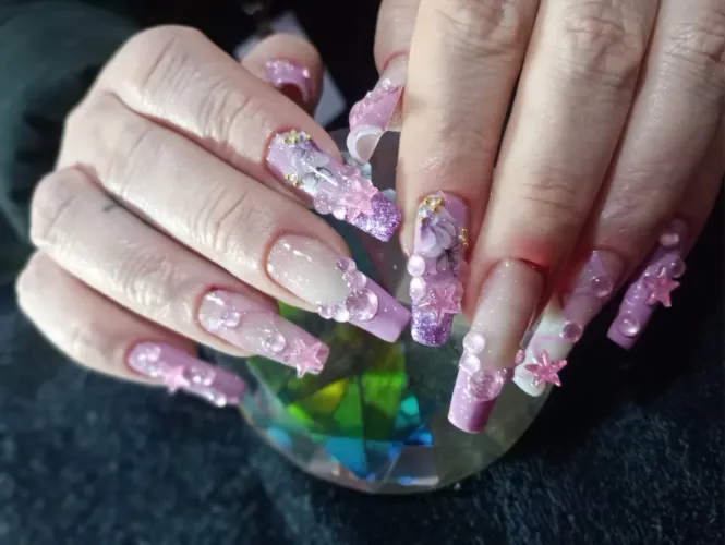 Alongamento e manicure tradicional