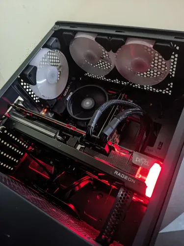 Pc Gamer- Ryzen 5 5500+ RX 6700 XT 12gb