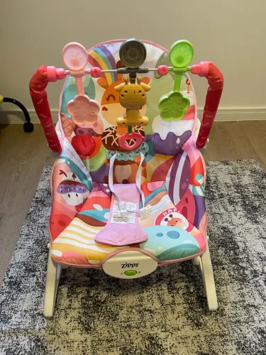 Cadeirinha de Descanso e Balanço Musical Vibratória