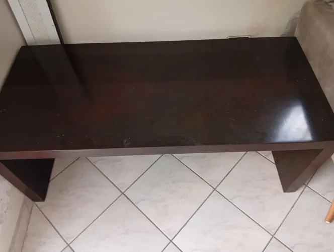 Mesa de Centro / Mesa Baixa em Madeira - Cor Imbuia